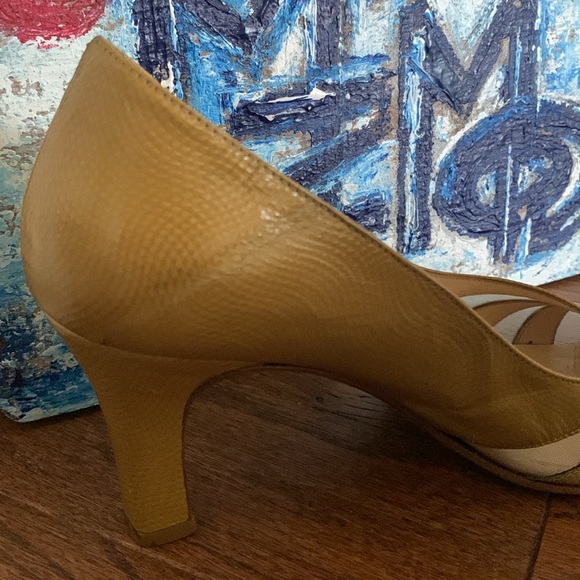 Linea Verde Sz 38 Italian Marigold Leather Snake Square Toe Heel Mesh Cut Outs - Picture 7 of 12